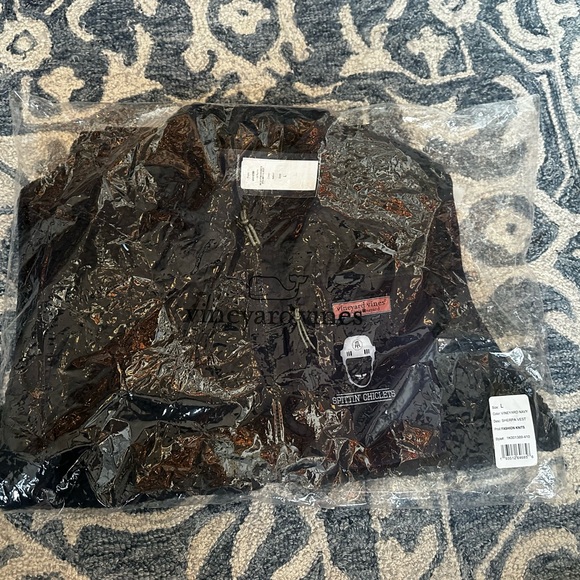 Vineyard Vines Barstool Spittin Chiclets Sherpa vest - Picture 3 of 4